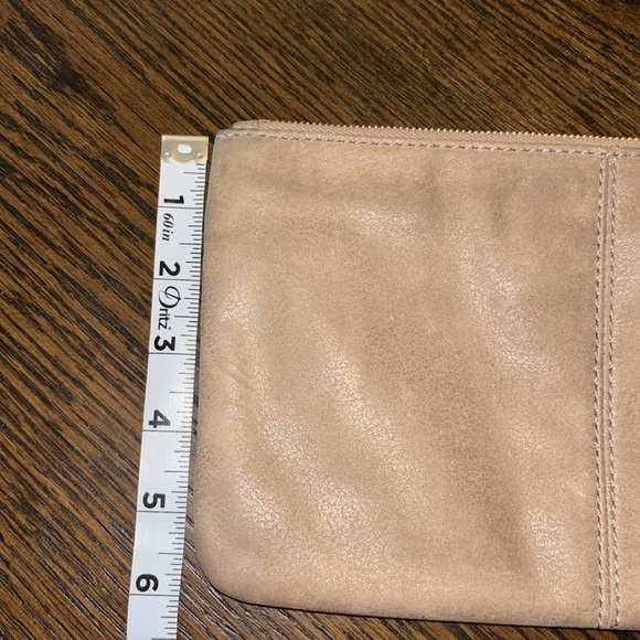 HOBO PURSE Elegant Brown Tan Leather Clutch - Picture 9 of 9